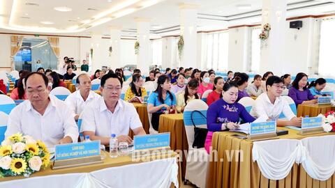 Khen thưởng 35 tập thể, 47 cá nhân có nhiều thành tích trong tham gia XDNTM thực hiện Đề án 939